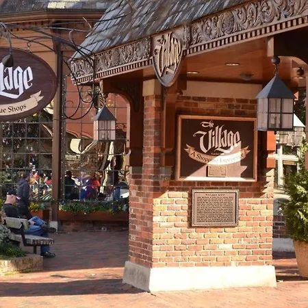 Downtown Gatlinburg Gem 102 - Walk To The Shops & Trails Apartment Exterior photo