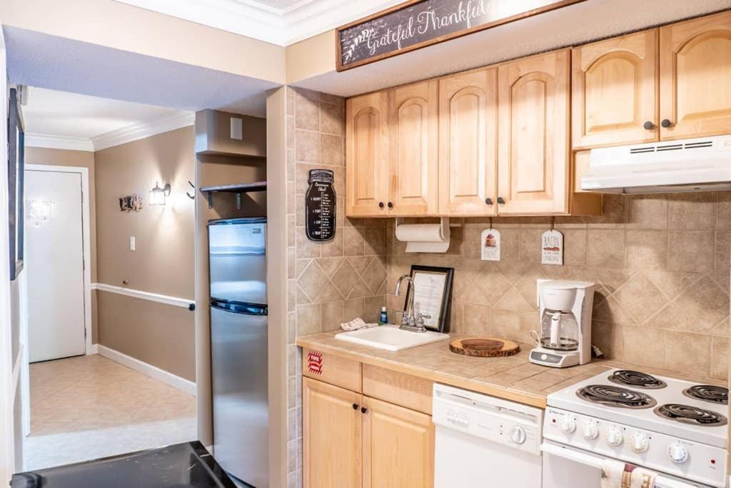Apartment Downtown Gem 102 - Walk To The Shops & Trails